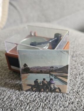 Zuru Mini Brands Vinyl Jonas Brothers- Sucker Record